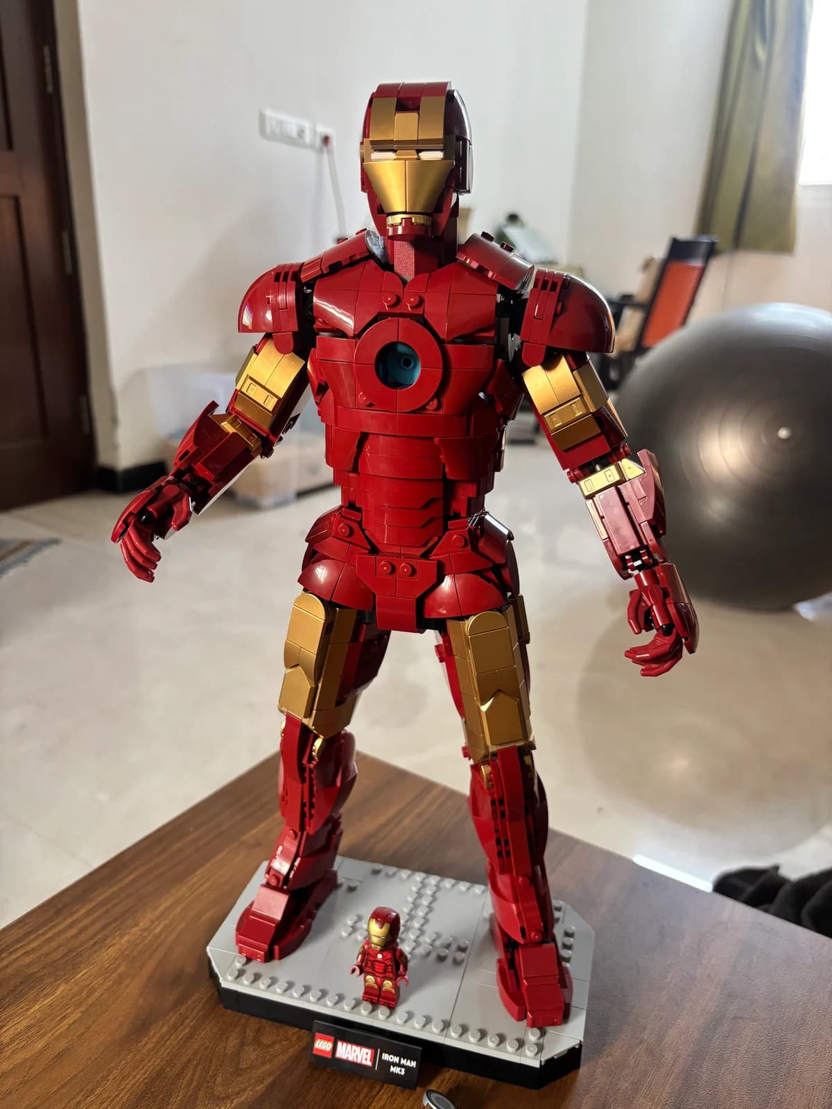 Rohith’s Lego Iron Man build with its matching minifigure