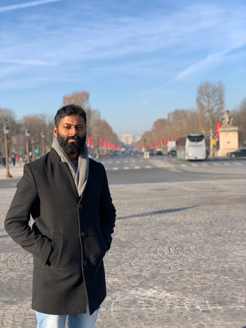 A portrait of Rohith Ejjaparapu